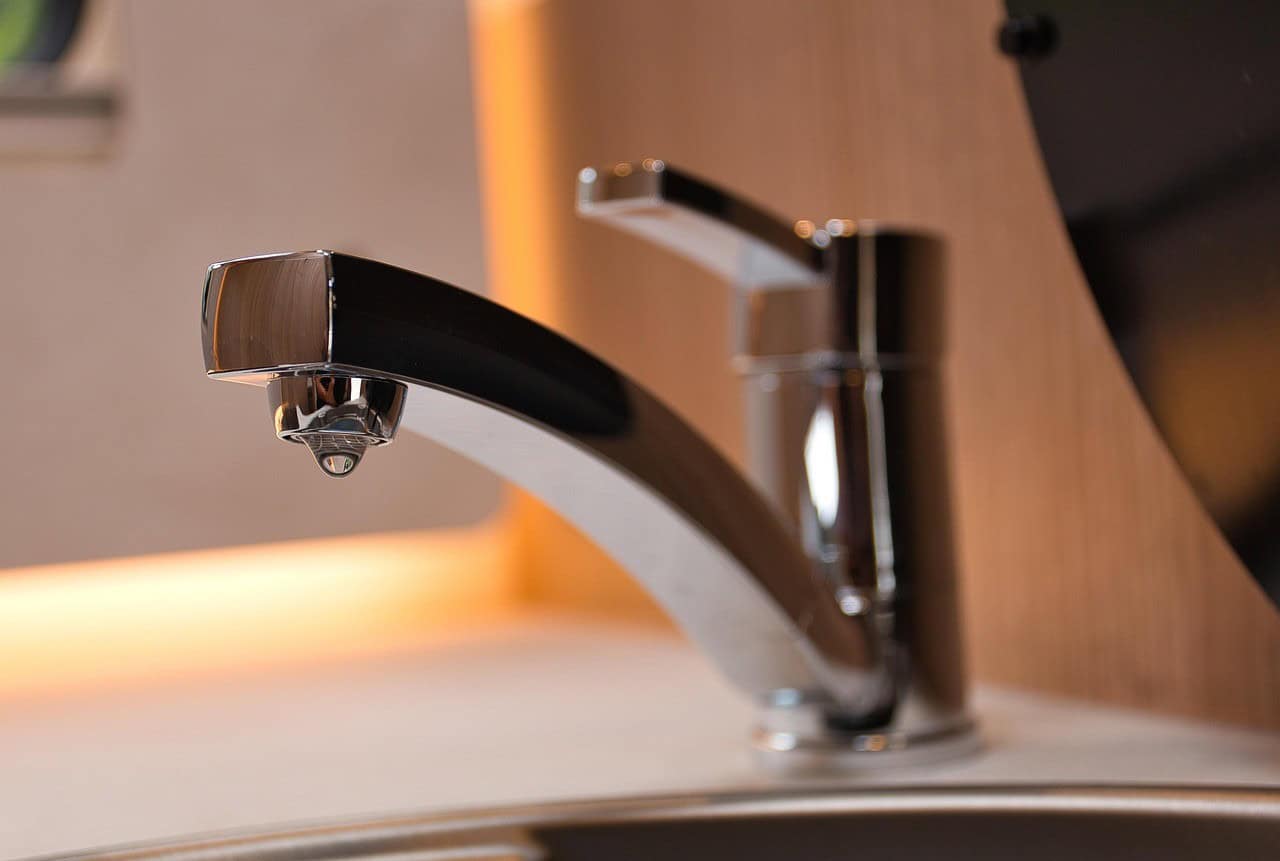 Water tap with low pressure
